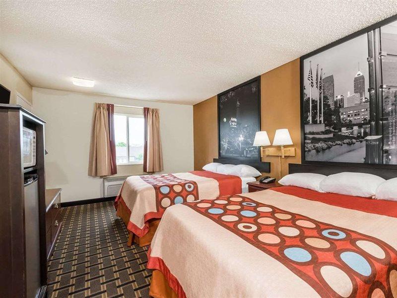 Super 8 By Wyndham Indianapolis/Ne/Castleton Area Hotel Exterior foto