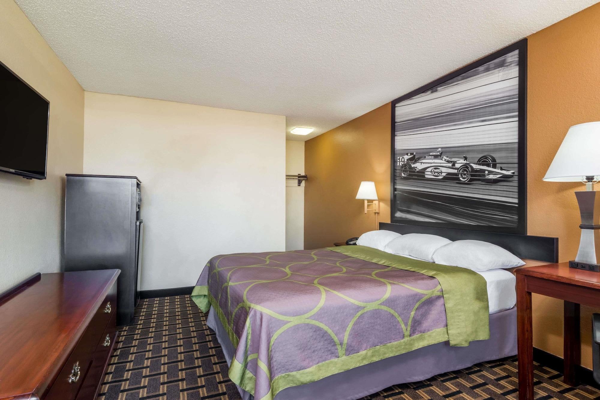 Super 8 By Wyndham Indianapolis/Ne/Castleton Area Hotel Exterior foto