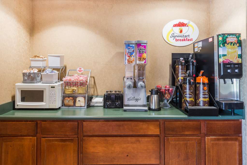 Super 8 By Wyndham Indianapolis/Ne/Castleton Area Hotel Facilități foto